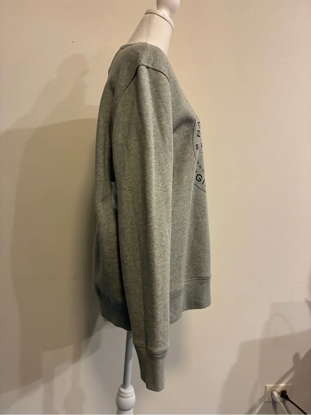Banana Republic Men's Grey Crewneck Sweatshirt - Classic Logo size Large